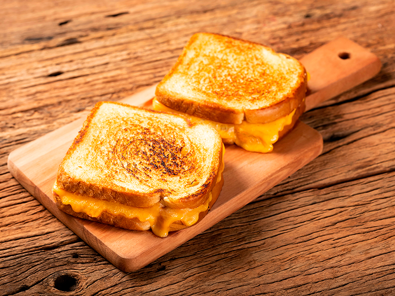 Seguramente has escuchado hablar del grilled cheese sandwich o sándwich de queso a la parrilla, ya que es un platillo fácil de hacer y muy popular en la cultura estadounidense.

El…