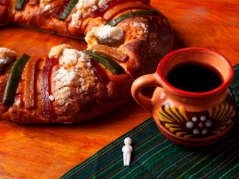La Rosca de Reyes con su mezcla única de sabores y la emocionante sorpresa en su interior, es mucho más que un pan tradicional; es el símbolo de una celebración…