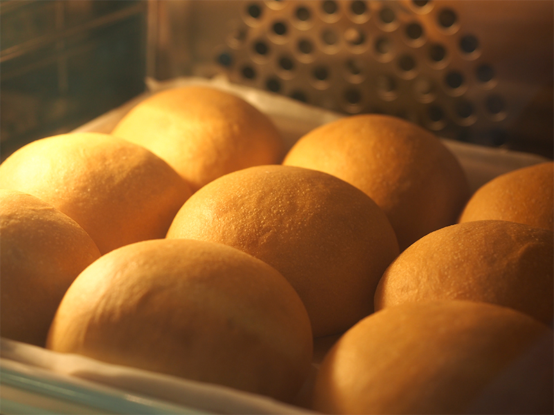 El pan de mujer es una joya de la panadería artesanal originaria de Guasave, Sinaloa. Con el tiempo, su fama se ha extendido a otros lugares como Carboneras, Pericos, Mocorito,…
