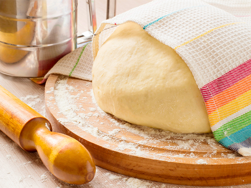 Si te dieron ganas de hornear pan en casa, pero al final te emocionaste e hiciste demasiada masa y la quieres guardar para otro día, no te preocupes. ¡Nosotros te…